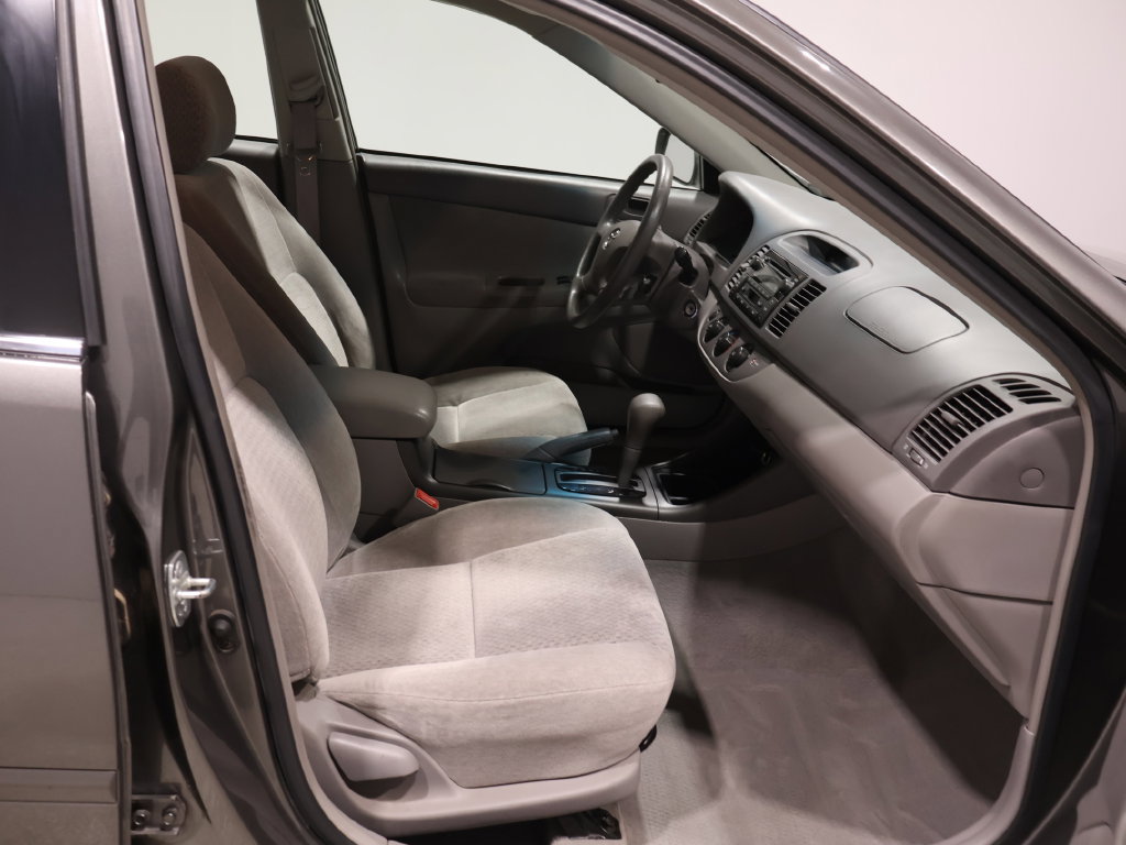 Used 2003 Toyota Camry LE FWD image 13