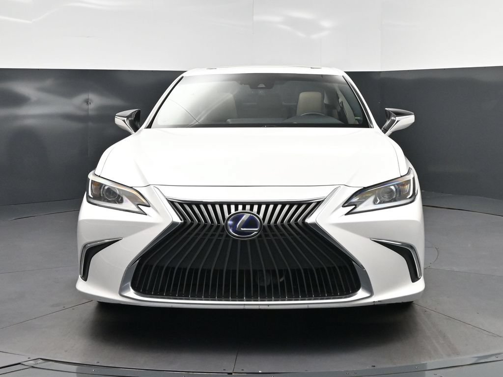 Certified 2021 Lexus ES 300h w/ Accessory Package FWD image 10