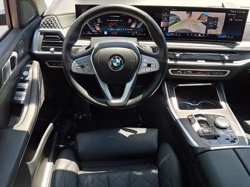 Used 2025 BMW X7 xDrive40i AWD/4WD image 12