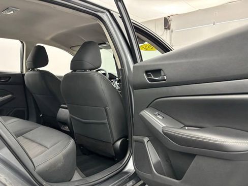 Used 2024 Nissan Altima 2.5 SV FWD image 30