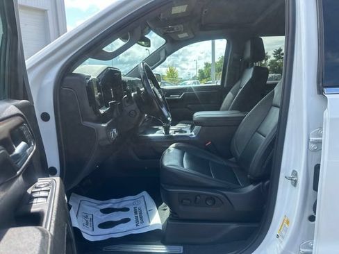 Used 2023 GMC Sierra 1500 SLT w/ SLT Premium Package AWD/4WD image 21