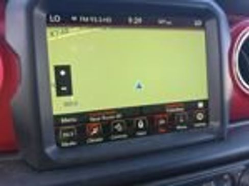 Used 2022 Jeep Wrangler Rubicon w/ Cold Weather Group AWD/4WD image 8