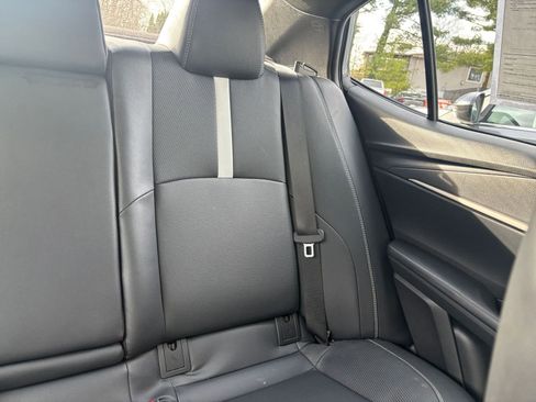 Used 2025 Toyota Camry SE image 35