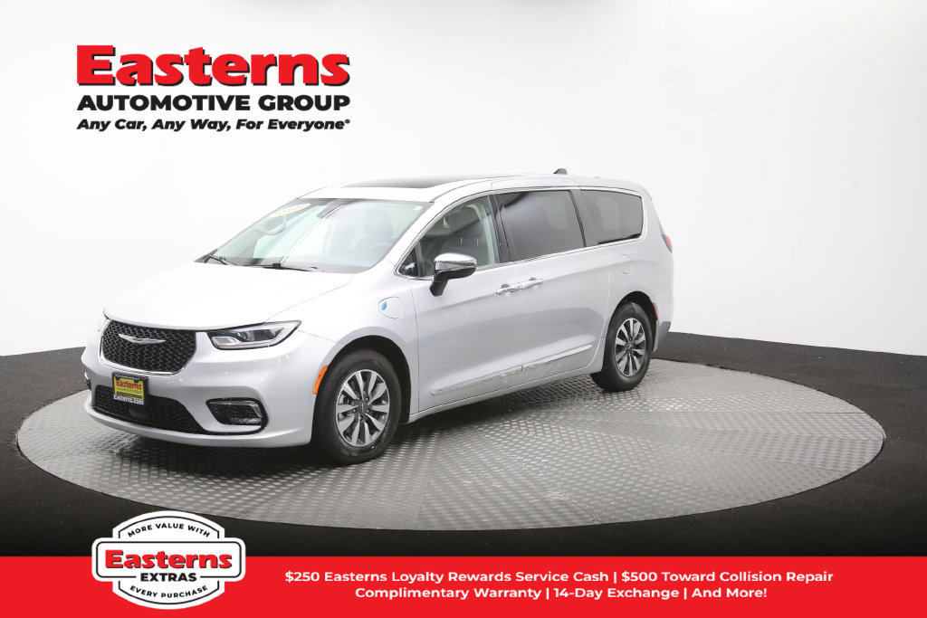 Used 2023 Chrysler Pacifica Limited FWD image 58
