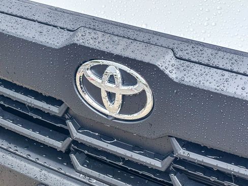 New 2026 Toyota Corolla Cross L FWD image 10