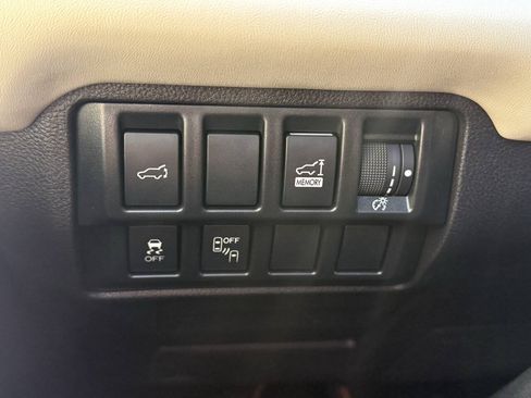 Used 2019 Subaru Ascent Limited AWD/4WD image 31