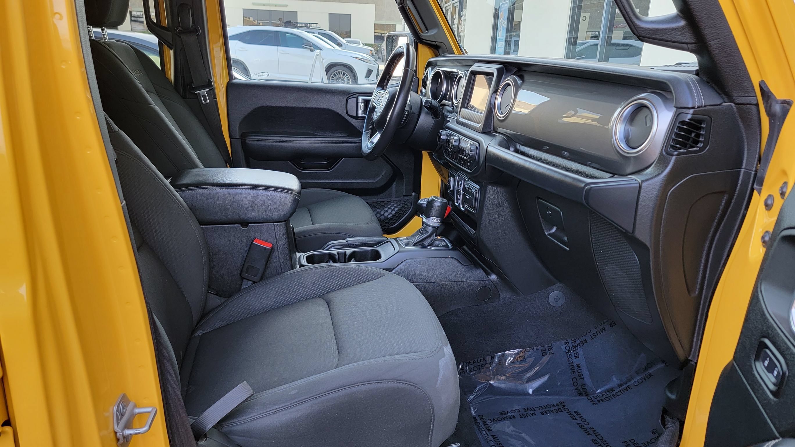 Used 2019 Jeep Wrangler Unlimited Sahara AWD/4WD image 39