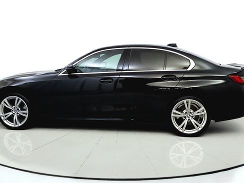 Used 2021 BMW 330i Sedan w/ Premium Package RWD image 4