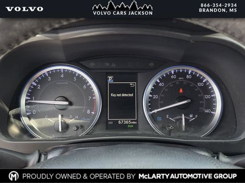 Used 2019 Toyota Highlander XLE FWD image 12