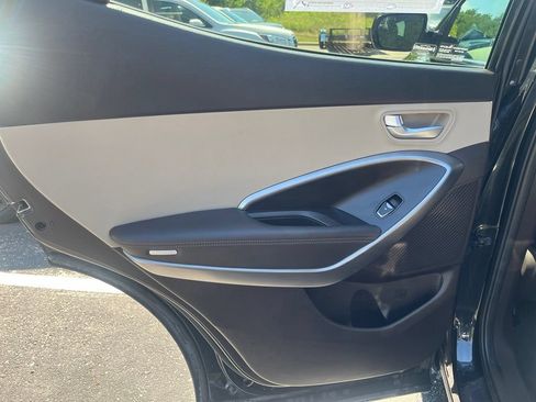 Used 2017 Hyundai Santa Fe Sport FWD image 23