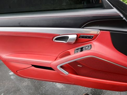 Used 2024 Porsche 718 Boxster RWD image 31