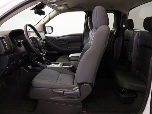 Certified 2025 Nissan Frontier S image 16