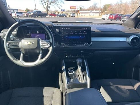 Used 2023 Chevrolet Colorado LT w/ LT Convenience Package II AWD/4WD image 34