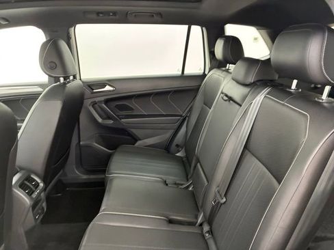 Used 2023 Volkswagen Tiguan SE R-Line AWD/4WD image 18