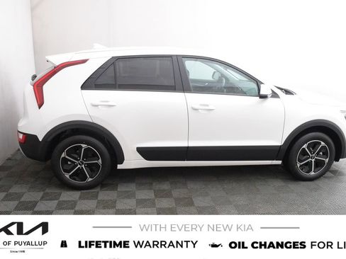 New 2026 Kia Niro LX image 4