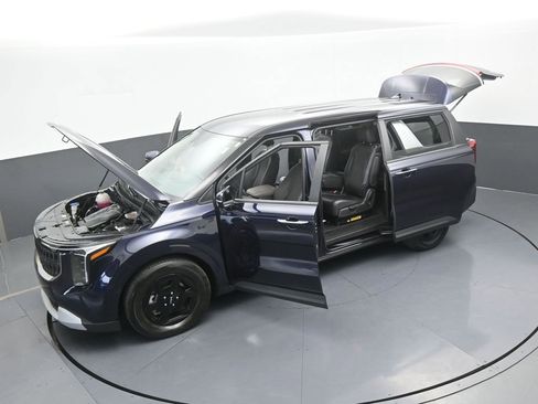 Used 2025 Kia Carnival image 68