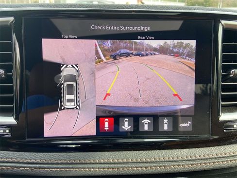 Used 2025 Chrysler Pacifica Pinnacle image 24