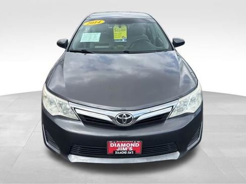 Used 2014 Toyota Camry LE image 8