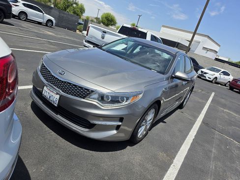 Used 2016 Kia Optima EX FWD image 3