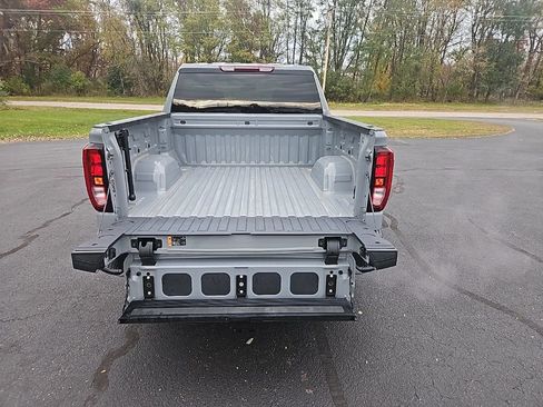 Used 2024 GMC Sierra 1500 Elevation image 14