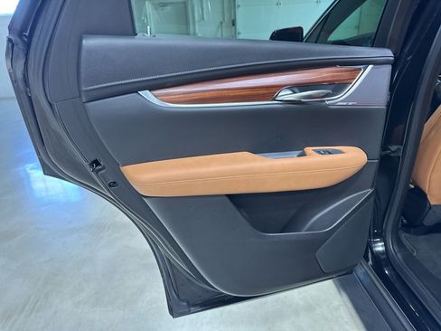 Used 2022 Cadillac XT5 Premium Luxury w/ LPO, Floor Liner Package AWD/4WD image 35