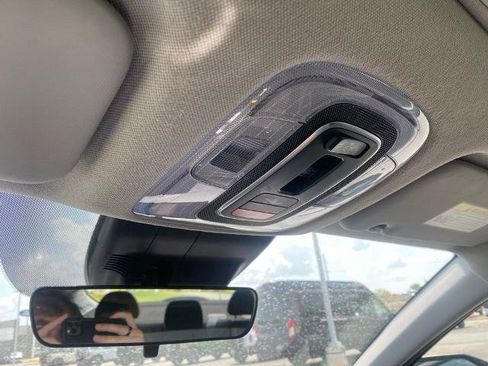 Used 2025 Hyundai Elantra SEL FWD image 25