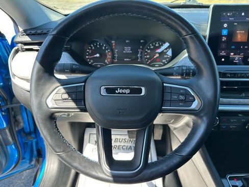 Used 2022 Jeep Compass Latitude w/ Convenience Group AWD/4WD image 12