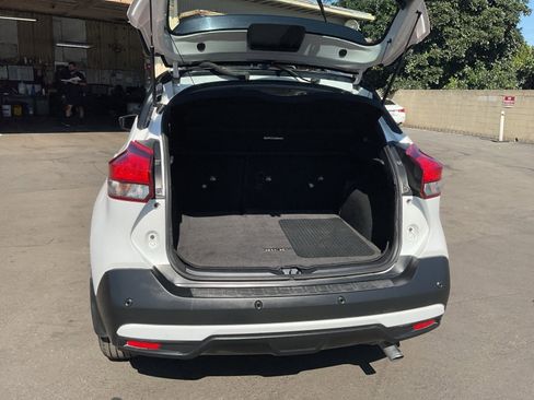 Used 2020 Nissan Kicks SR w/ SR Premium Package image 25