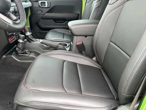 New 2025 Jeep Wrangler Unlimited Rubicon w/ Steel Bumper Group image 15