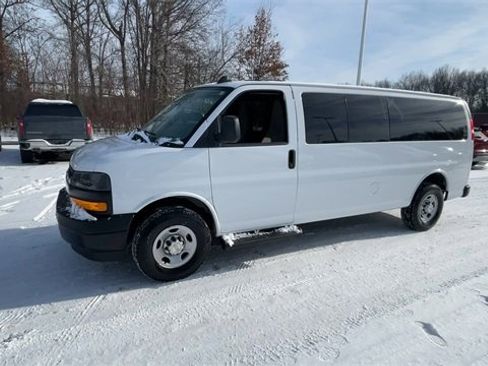 Certified 2023 Chevrolet Express 3500 LS image 4
