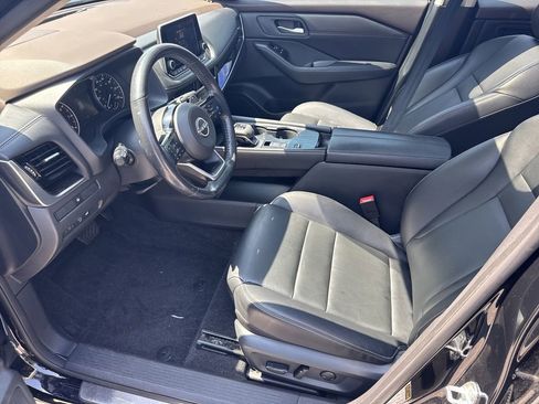 Used 2023 Nissan Rogue SL image 9