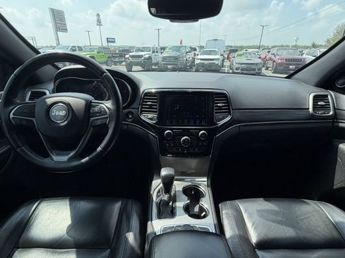 Used 2019 Jeep Grand Cherokee Limited AWD/4WD image 16