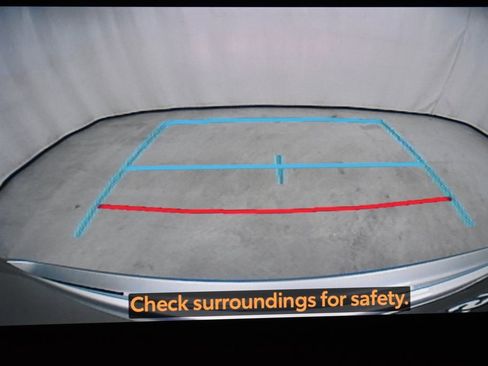 Used 2023 Toyota Highlander XLE image 23