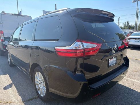 Used 2015 Toyota Sienna XLE w/ XLE Navigation Package AWD/4WD image 6