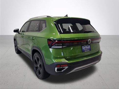 New 2026 Volkswagen Taos SEL AWD/4WD image 10