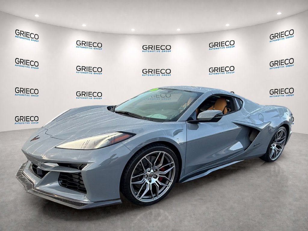 Used 2024 Chevrolet Corvette Z06 RWD image 3