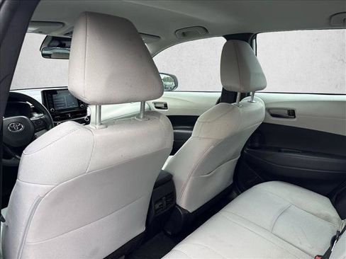 Certified 2022 Toyota Corolla Cross L FWD image 17