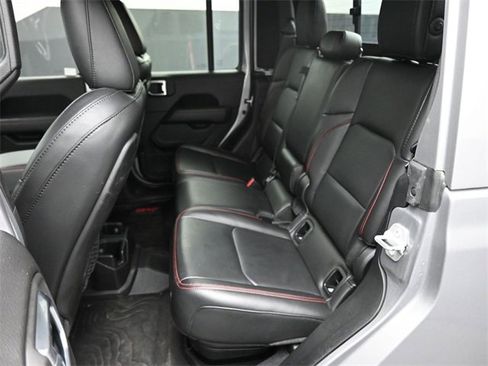Used 2020 Jeep Gladiator Rubicon image 17