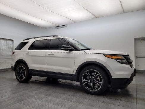 Used 2015 Ford Explorer Sport w/ Equipment Group 401A image 11
