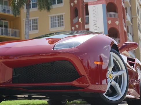 Used 2019 Ferrari 488 GTB RWD image 27