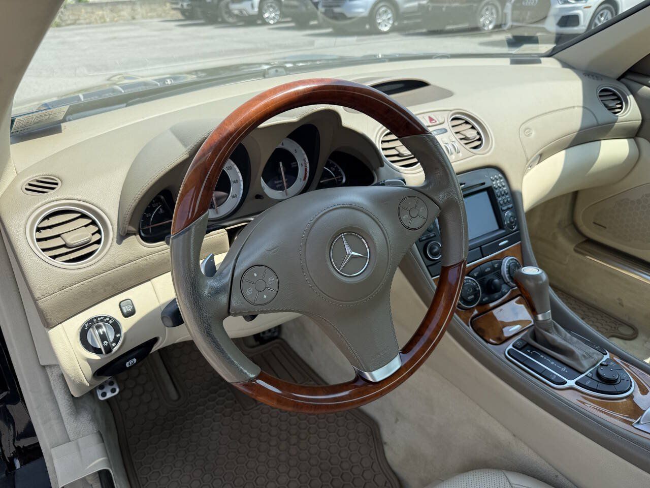Used 2009 Mercedes-Benz SL 550 image 18