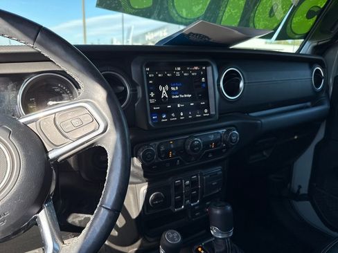 Used 2023 Jeep Wrangler Unlimited Sahara w/ Cold Weather Group image 28