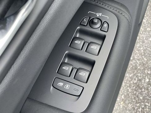 New 2026 Volvo XC60 B5 Ultra w/ Protection Package Premier image 6