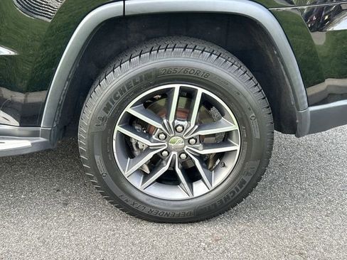 Used 2018 Jeep Grand Cherokee Limited AWD/4WD image 11