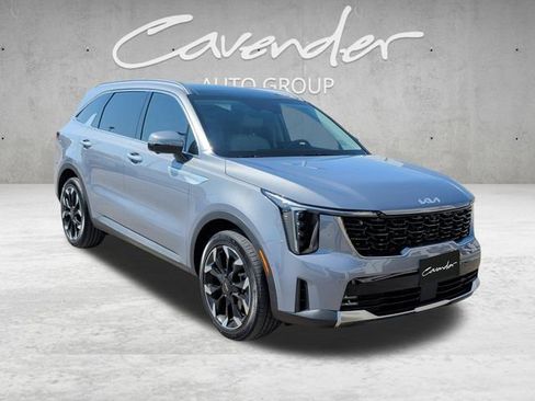 Used 2025 Kia Sorento SX image 2