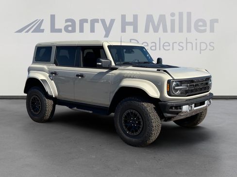 New 2025 Ford Bronco Raptor w/ Interior Carbon Fiber Pack AWD/4WD image 7