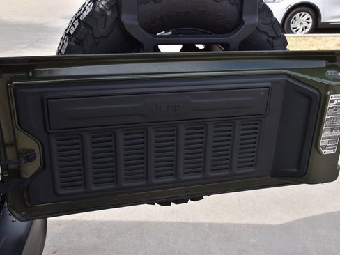 Used 2022 Jeep Wrangler Unlimited Rubicon 4xe w/ Cold Weather Group image 40