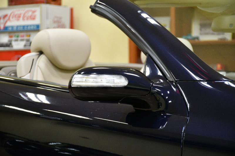 Used 2008 Mercedes-Benz SL 550 w/ P1 Pkg image 5
