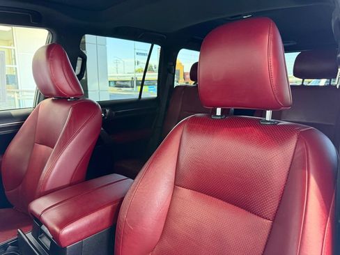 Used 2021 Lexus GX 460 Luxury w/ Sport Design Package AWD/4WD image 22