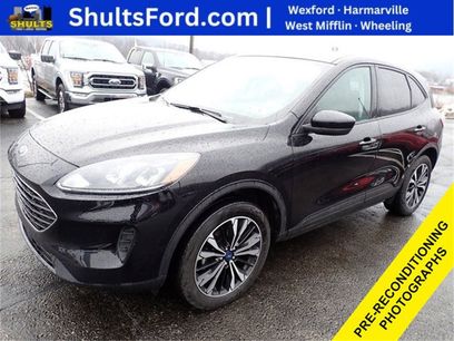 Used 2022 Ford Escape SE w/ SE Sport Appearance Package